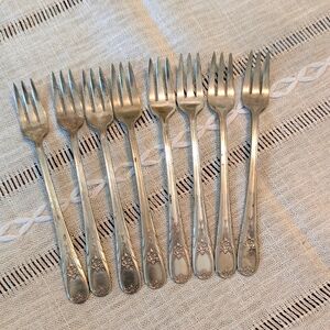Vintage 1946 (8) Silver plated Cocktail Forks - "Newport" Pattern